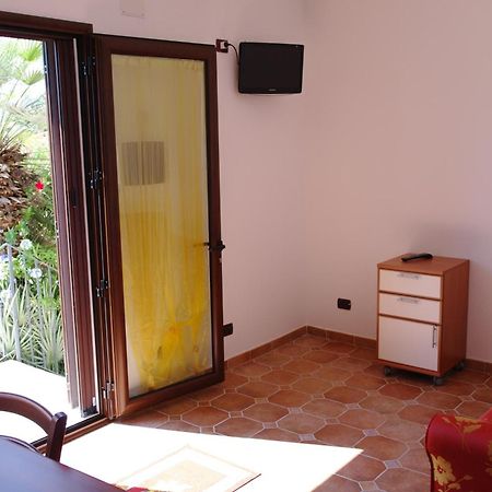 Casa Vacanze Le More Suite 1 Bari Sardo Exterior photo